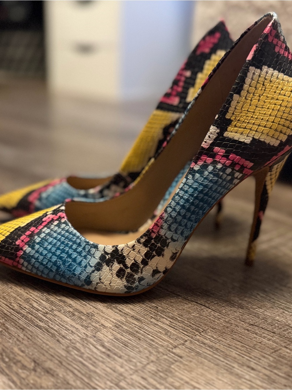 ALDO Size 8.5 Multicolor Snakeskin Pointed Toe Stiletto Pumps Heels - Picture 5 of 10